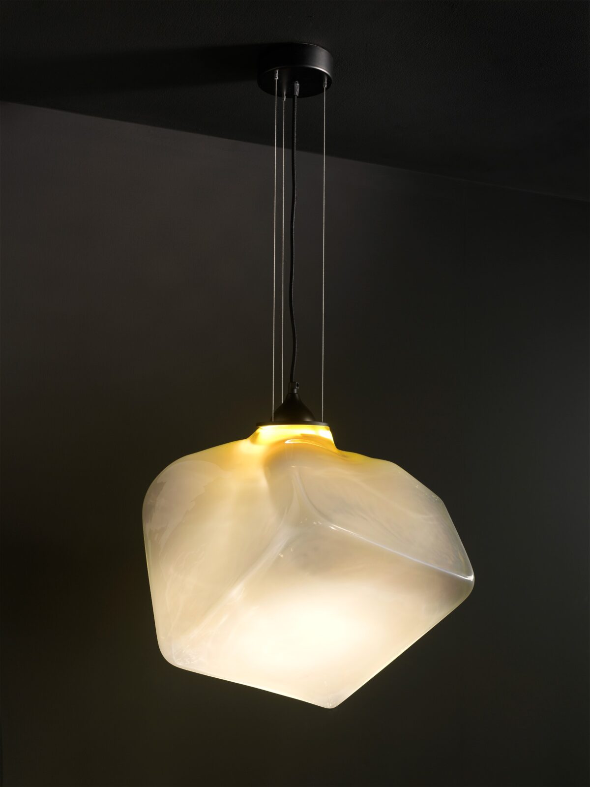 Linteloo Cubo suspension 1